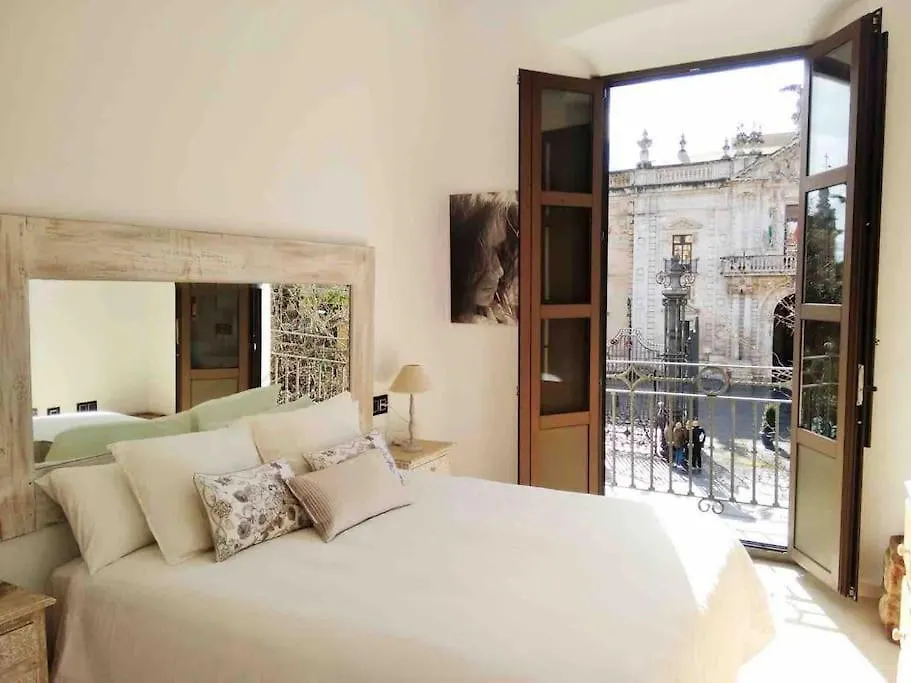 San Fernando Luxury Loft - Free Parking Apartment Seville Spain
