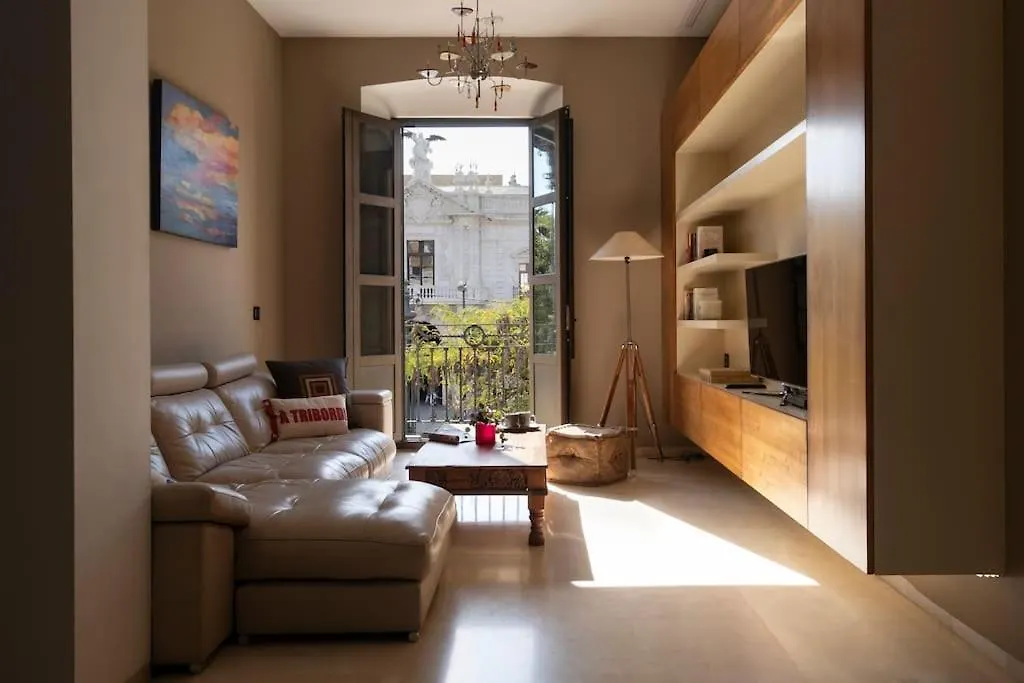 San Fernando Luxury Loft - Free Parking contacts